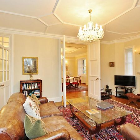 Elegant 3-Bedroom Ramsay Garden Apartment In Edinburgh City Centre Ngoại thất bức ảnh