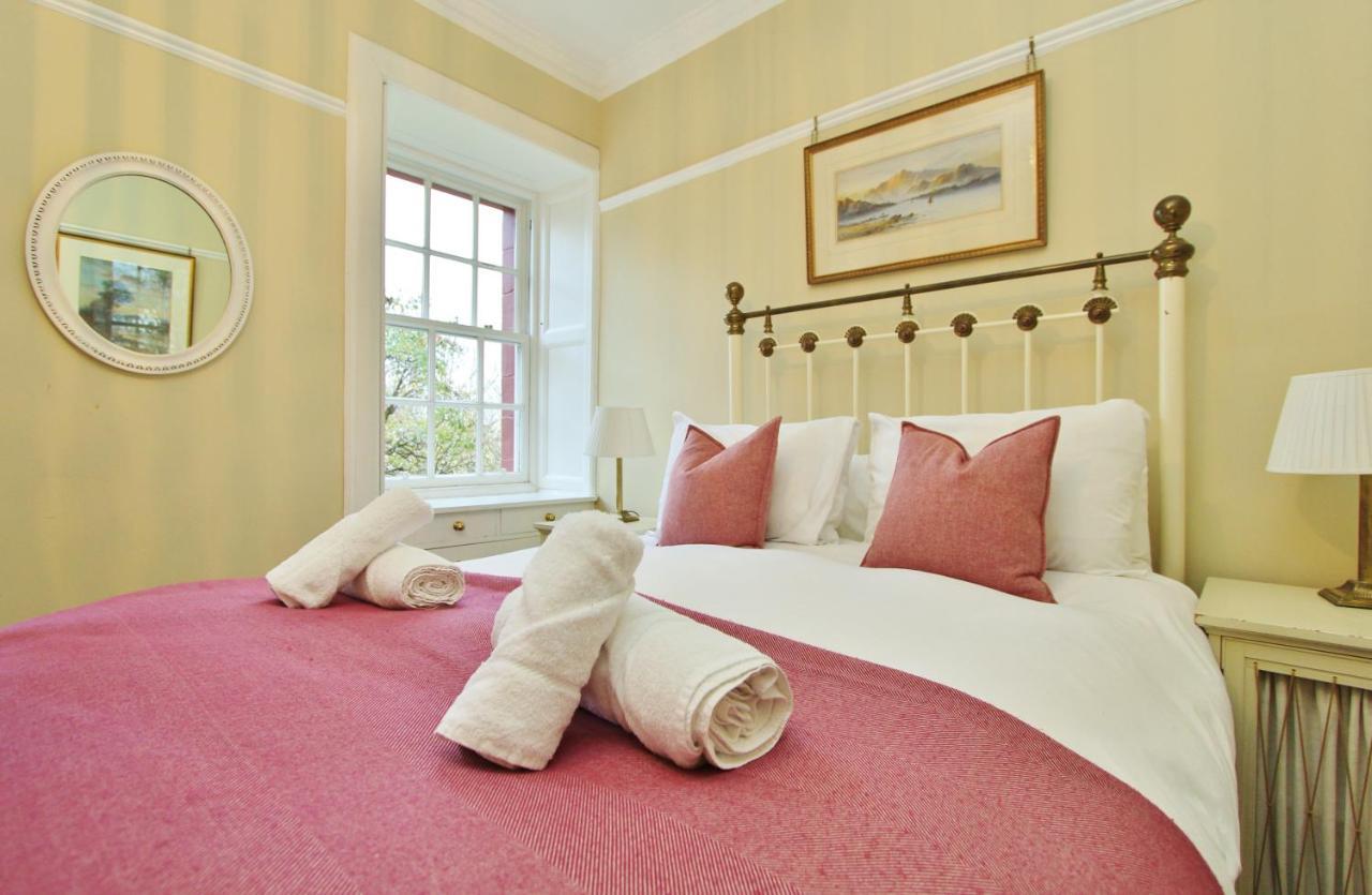 Elegant 3-Bedroom Ramsay Garden Apartment In Edinburgh City Centre Ngoại thất bức ảnh