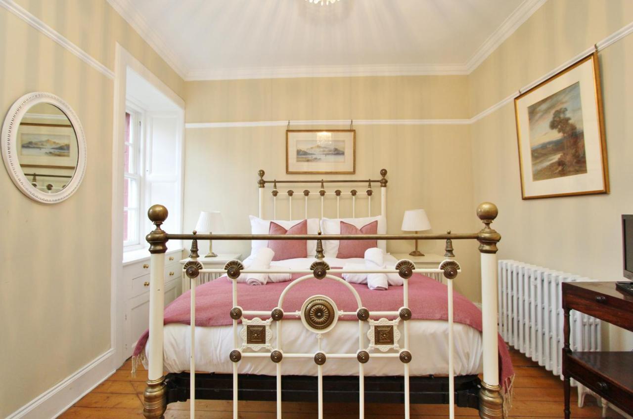 Elegant 3-Bedroom Ramsay Garden Apartment In Edinburgh City Centre Ngoại thất bức ảnh
