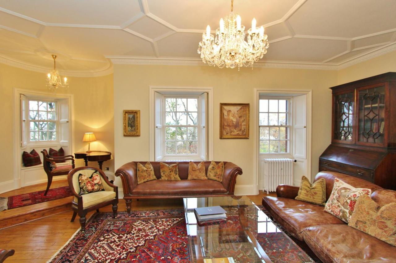 Elegant 3-Bedroom Ramsay Garden Apartment In Edinburgh City Centre Ngoại thất bức ảnh