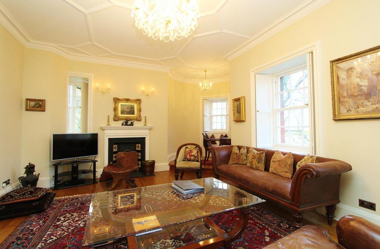 Elegant 3-Bedroom Ramsay Garden Apartment In Edinburgh City Centre Ngoại thất bức ảnh