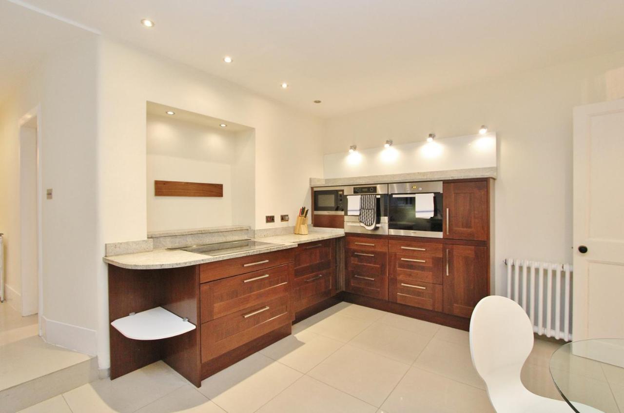 Elegant 3-Bedroom Ramsay Garden Apartment In Edinburgh City Centre Ngoại thất bức ảnh